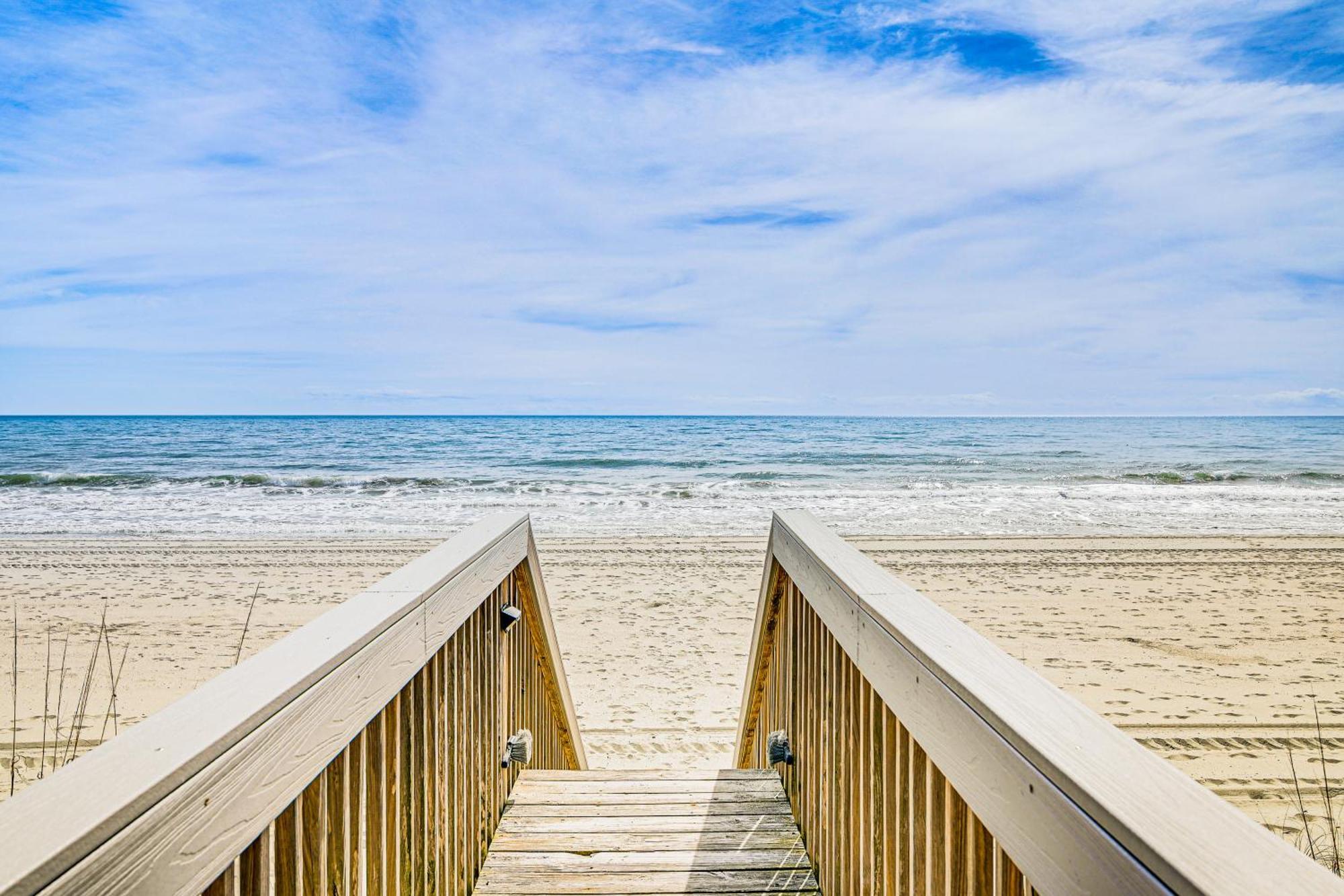 On-The-Beach Escape Oceanfront In Surfside! Myrtle Beach Eksteriør billede