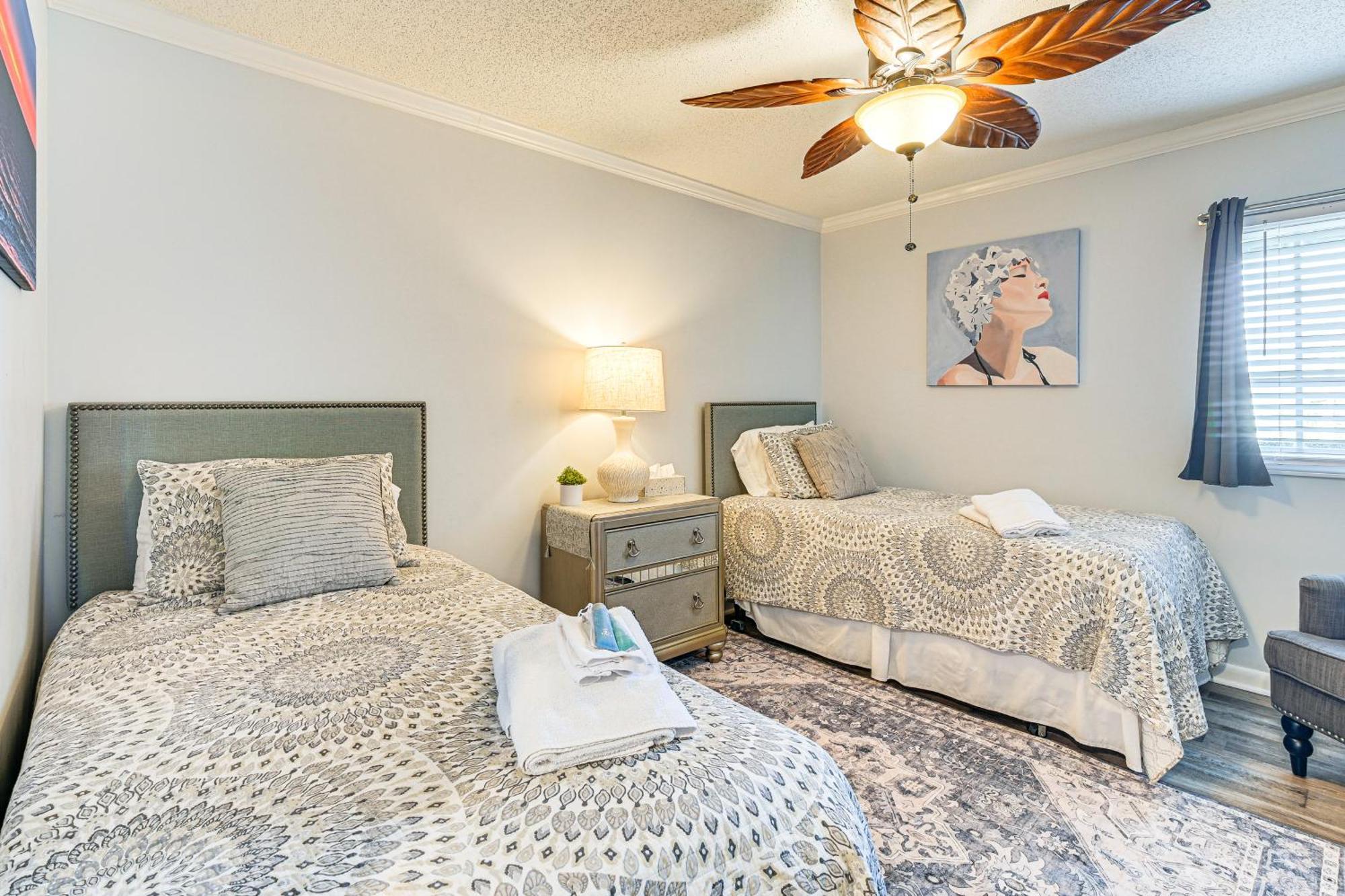 On-The-Beach Escape Oceanfront In Surfside! Myrtle Beach Eksteriør billede
